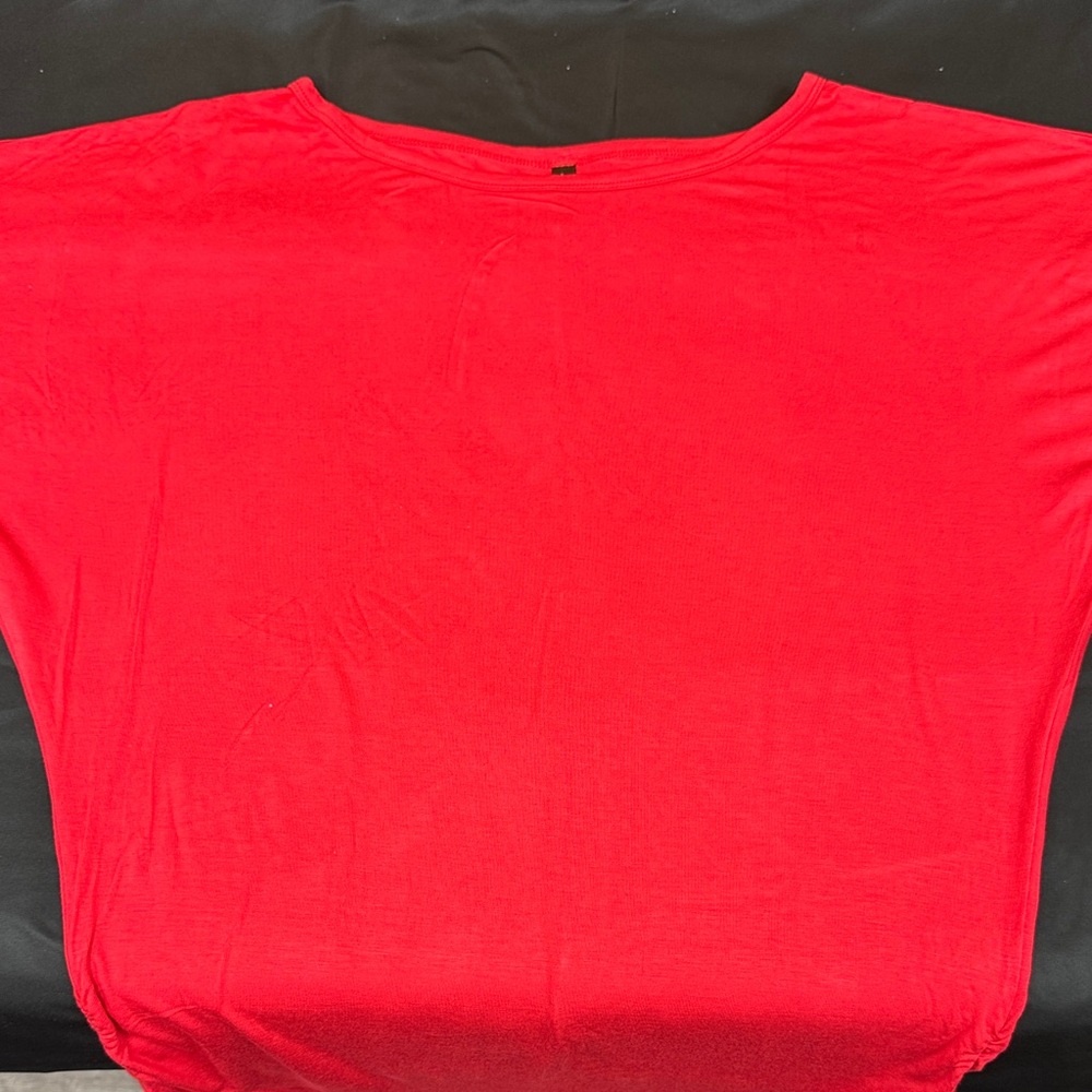 Made by Johnny Designed in California Elegant Red Women's Top size XL plus size